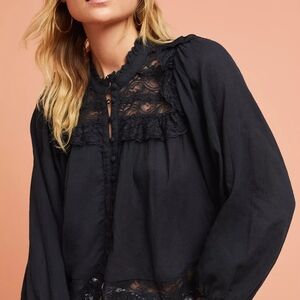 Gorgeous Akemi + And Kin Anthropologie Callie Lace Blouse Top Size 12 Large